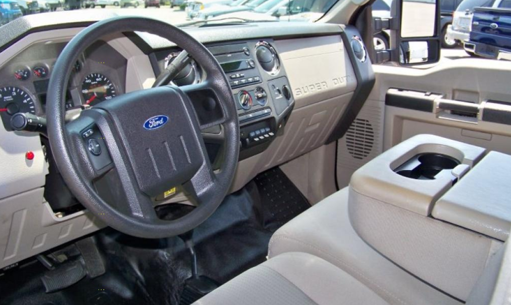 2023 Ford F-550 Interior