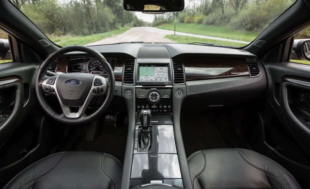 2024 Ford Taurus X Interior