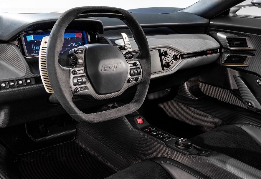 2025 Ford GT Interior