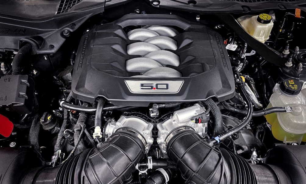 2025 Ford Mustang Dark Horse Engine