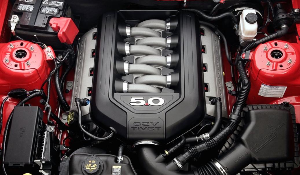 2025 Ford Mustang GT Convertible Engine